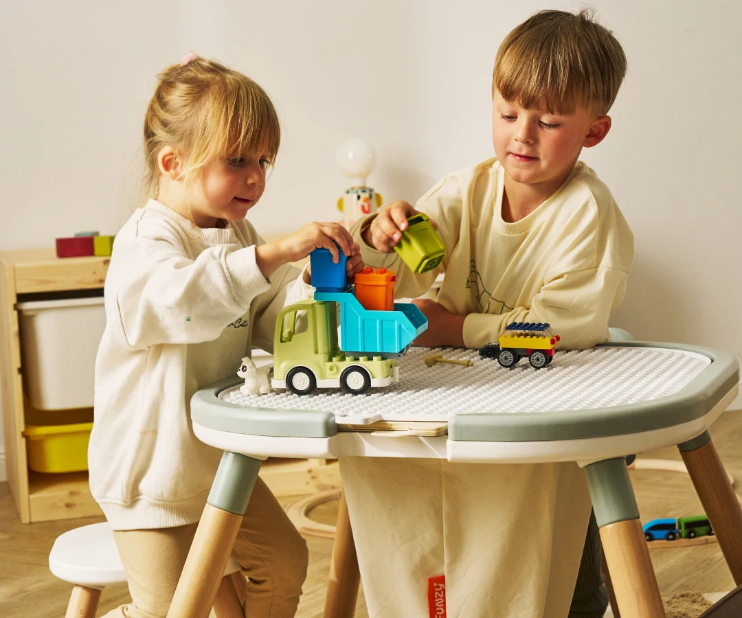 Spieltisch & Stuhl Set - Image 29